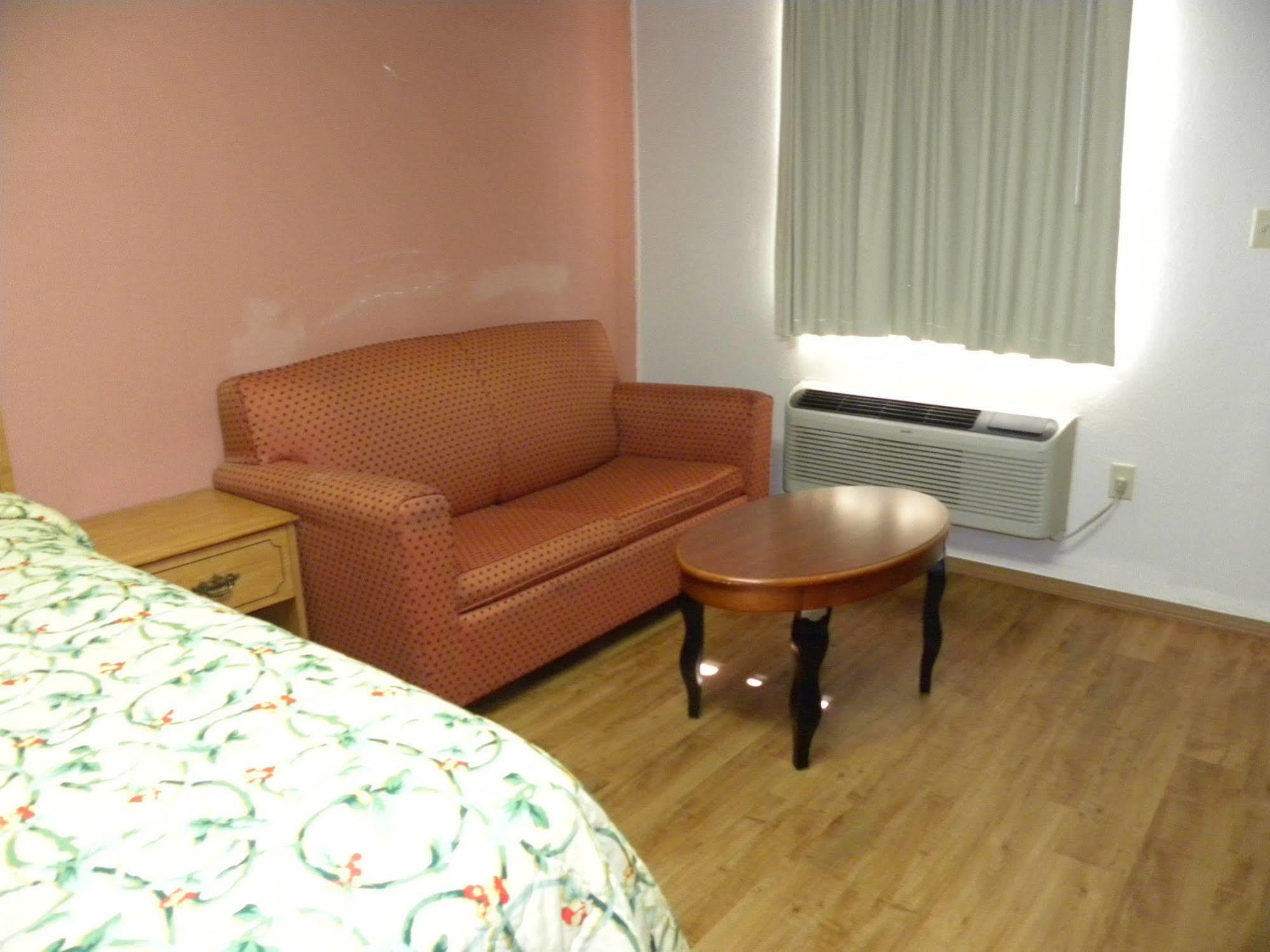 Guest Inn โรเจอร์ส ภายนอก รูปภาพ