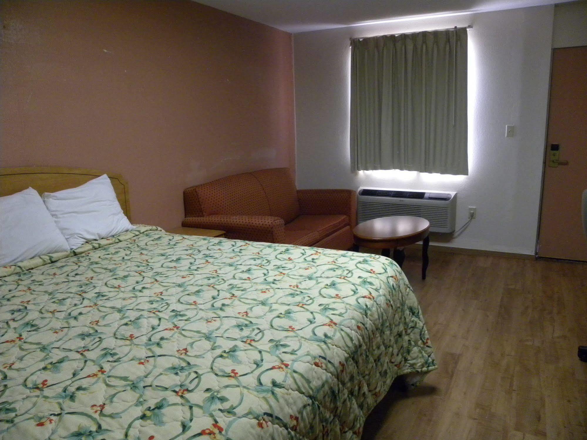 Guest Inn โรเจอร์ส ภายนอก รูปภาพ